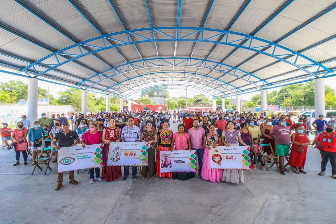 Entrega Edith Aparicio Martínez apoyos de programas de inversión de la Sepia