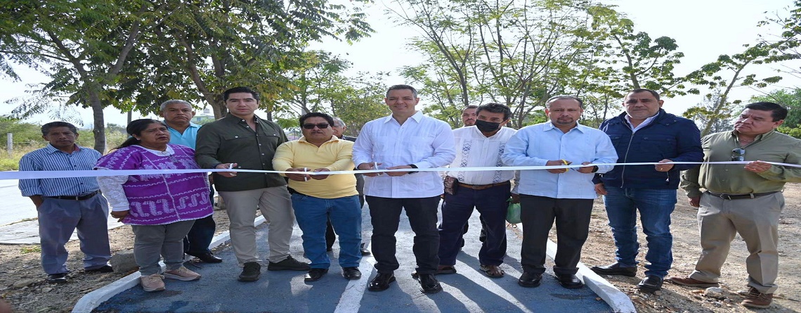 Inaugura Alejandro Murat obras del Circuito Interior y Símbolos Patrios