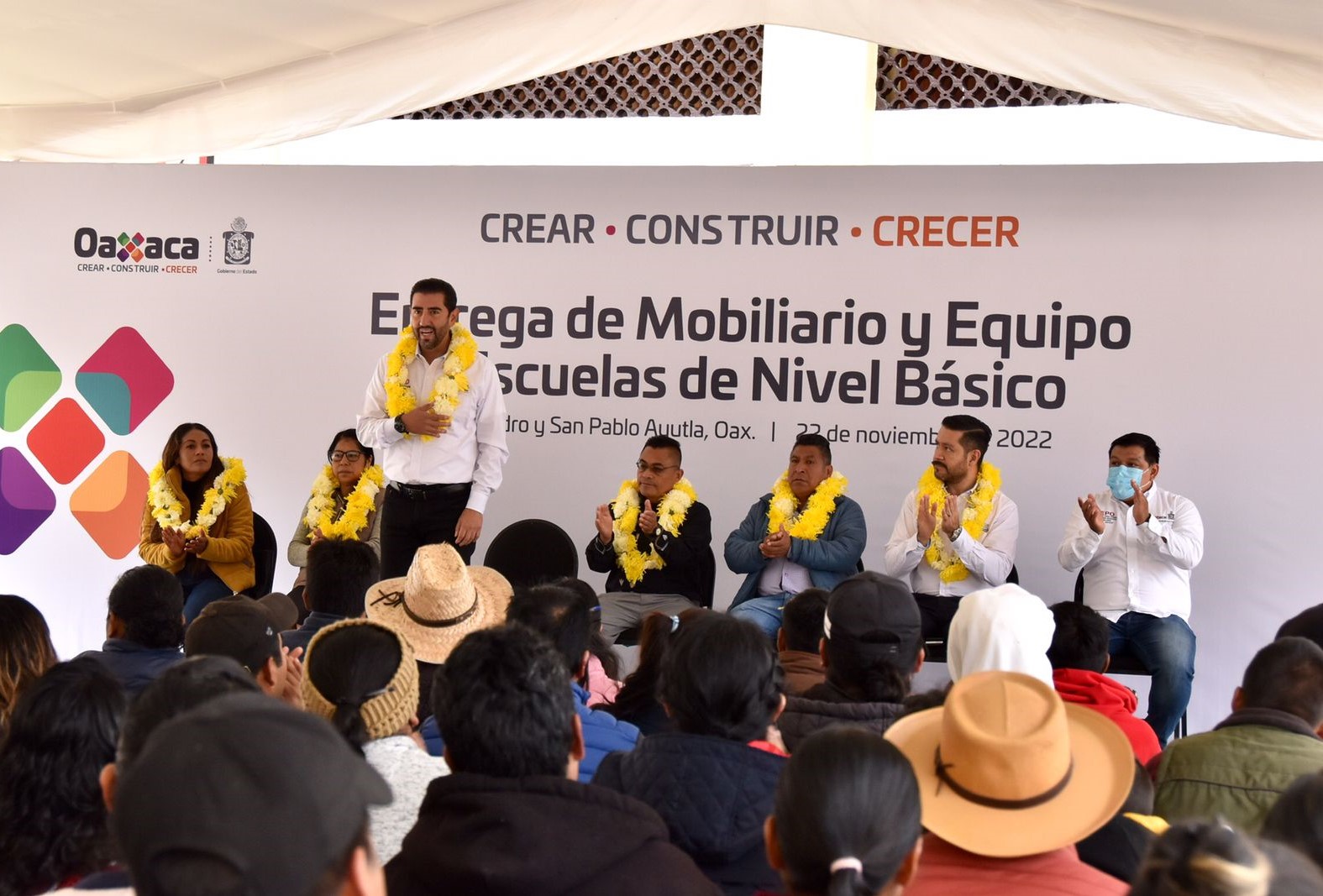 Sin precedentes la entrega de mobiliario y equipo a 4 mil 290 escuelas en Oaxaca: IEEPO