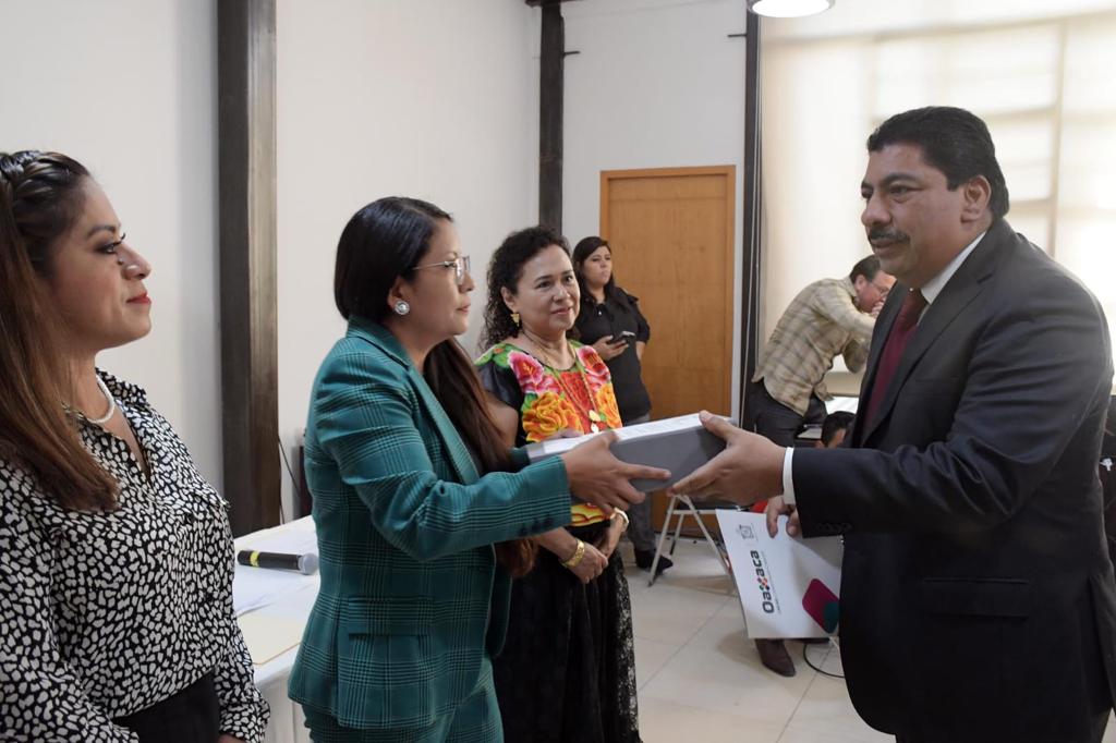 Entrega Gobierno del Estado Sexto informe al Congreso del Estado