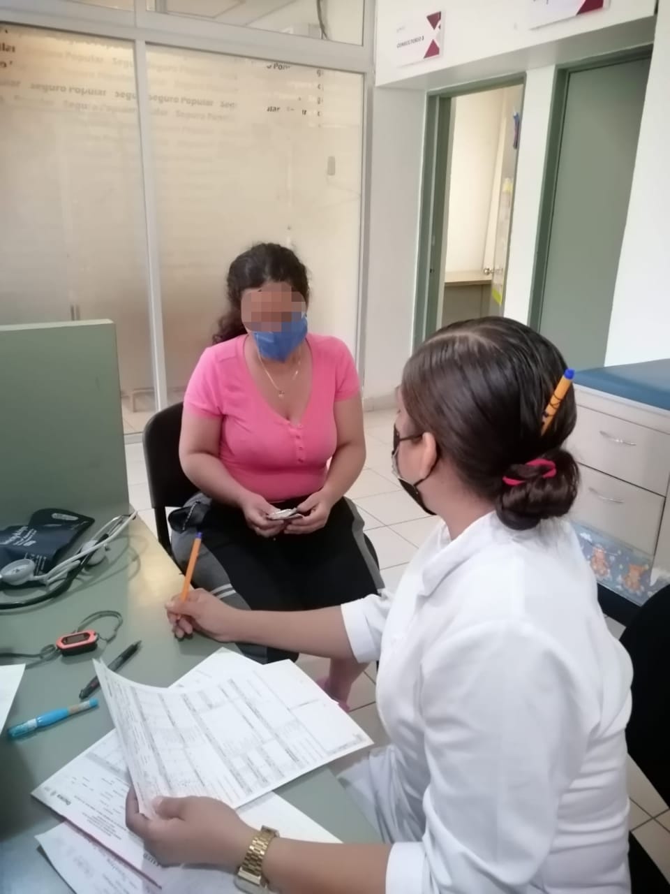 Continúa SSO brindando atención médica a población migrante en San Pedro Tapanatepec