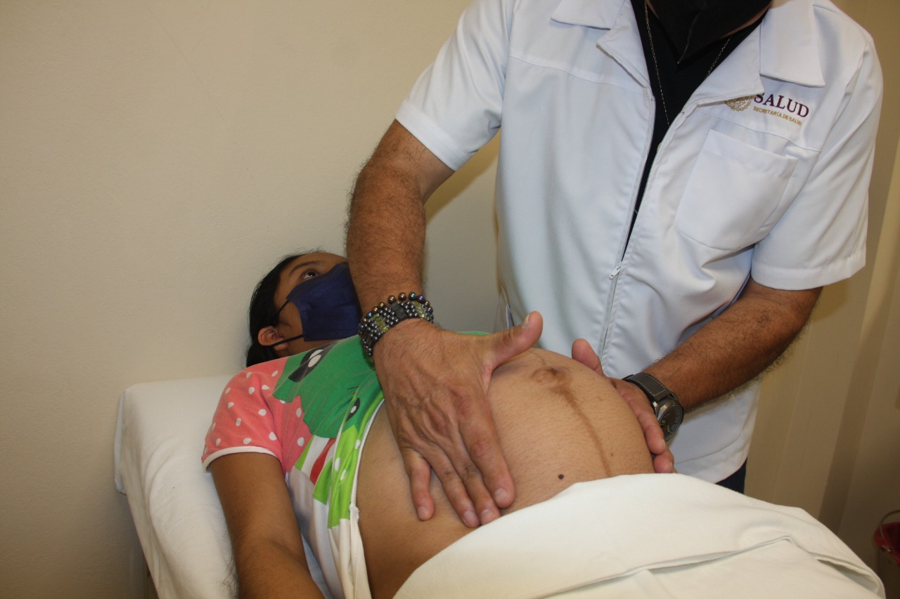 Una mala alimentación durante el embarazo puede causar preeclampsia: SSO