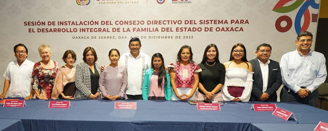 Instala Salomón Jara el Consejo Directivo del DIF estatal; va por la transformación de esta noble institución