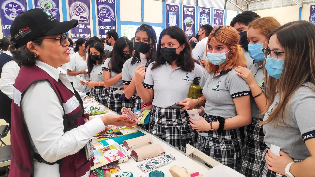 Acerca SSO Jornada de Prevención y Educación Sexual para 500 adolescentes en Juchitán