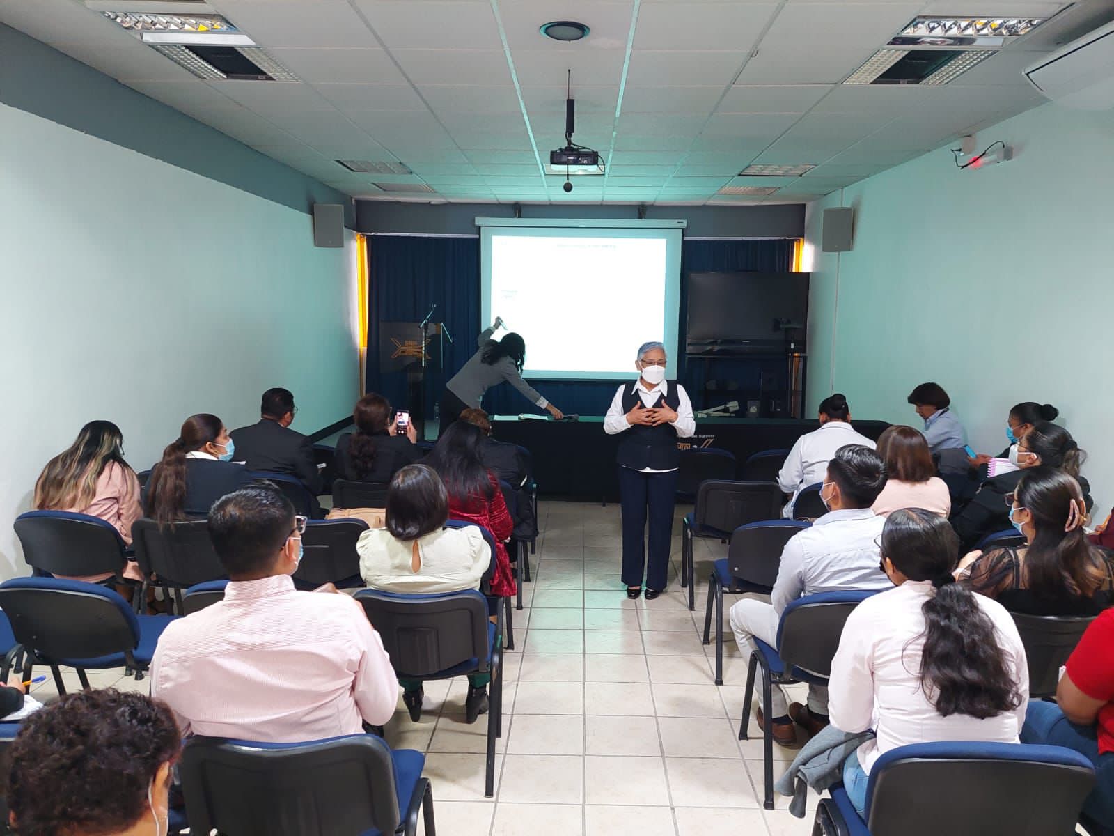 Forman a nuevas generaciones de profesionales de la salud