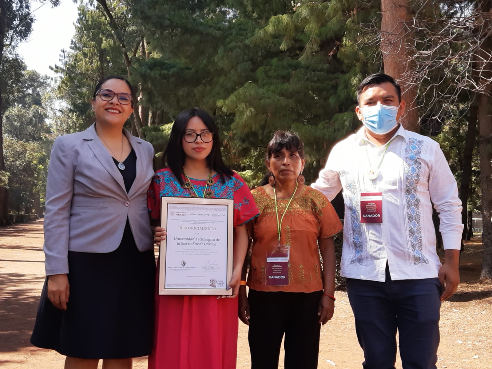 Galardonan a universitarios oaxaqueños con Premio Nacional “Escuelas con Trayectoria Ambiental”