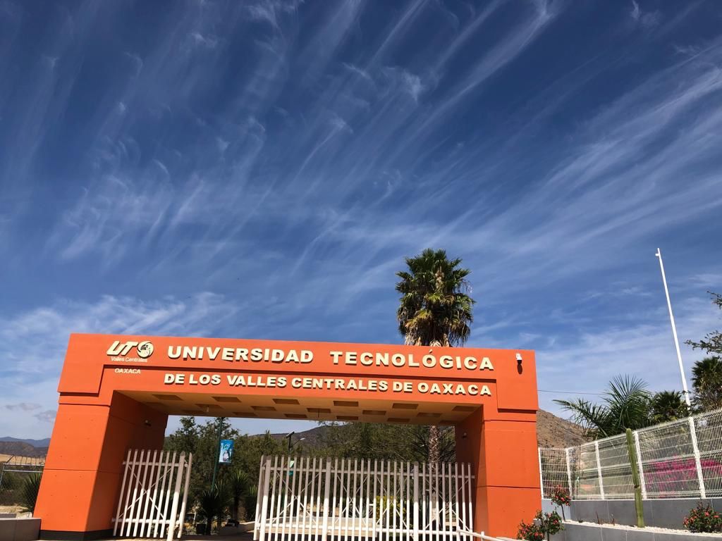 Recibe UTVCO reacreditación de programas educativos