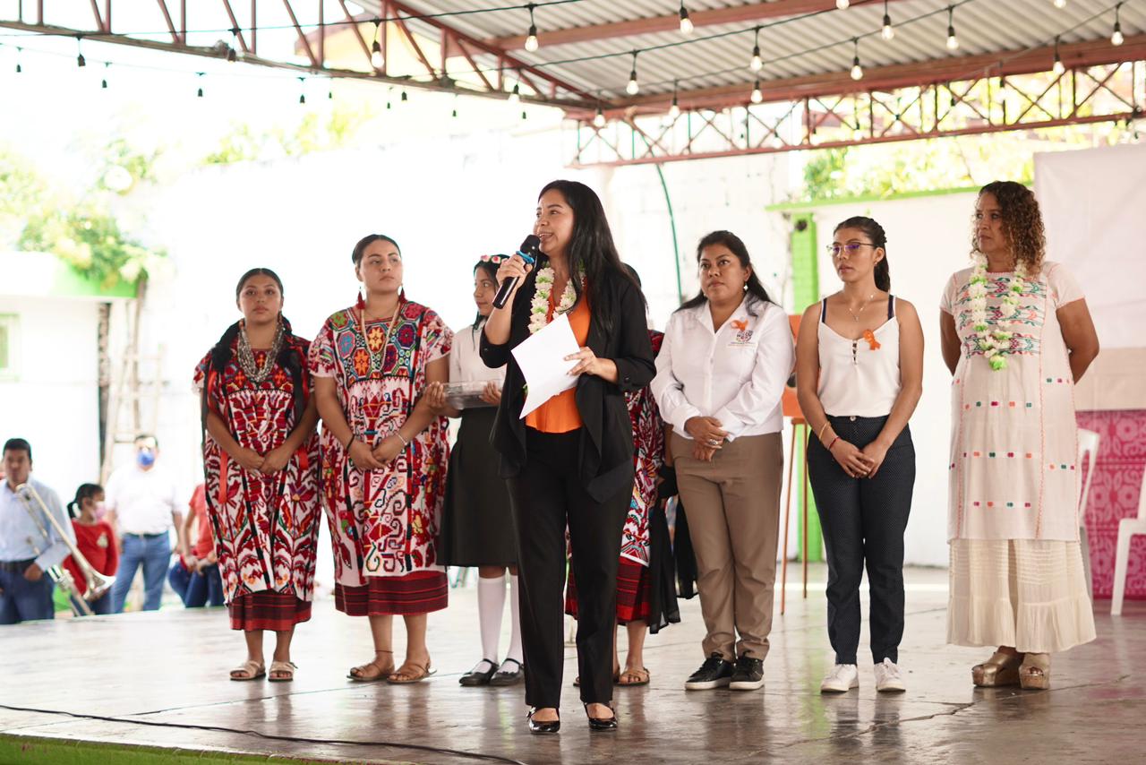 Brindan atención integral a mujeres de la Cuenca en tercera Jornada de Paz y Justicia
