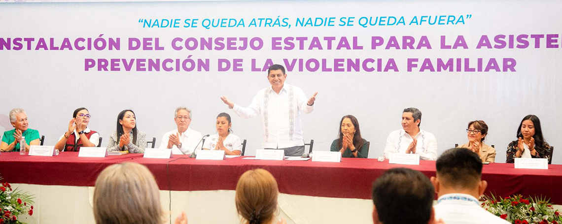 Instala Salomón Jara Consejo Estatal para la Asistencia y la Prevención de la Violencia Familiar