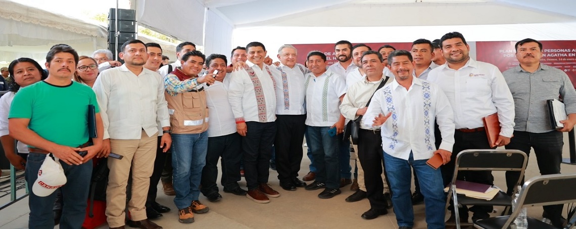 Evalúan avances del Plan de apoyo a las personas afectadas por el huracán Agatha en 2022