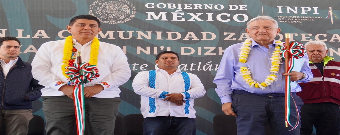 Se reúnen Andrés Manuel López Obrador y Salomón Jara con autoridades agrarias, municipales y ciudadanos de San Vicente Coatlán