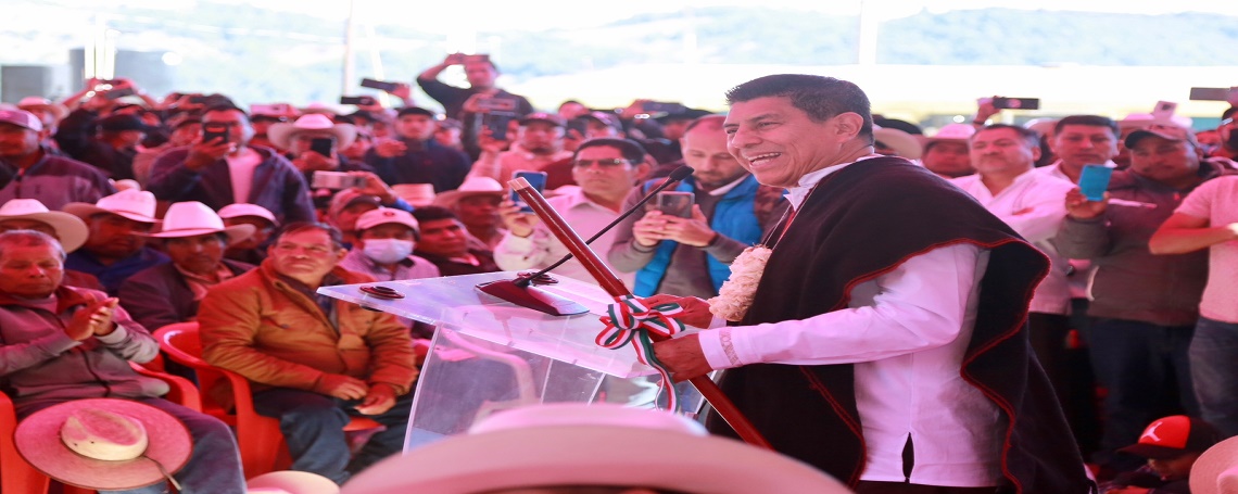 Anuncia Gobierno de Oaxaca inversión de mil millones de pesos para pavimentar caminos a 40 agencias municipales este año