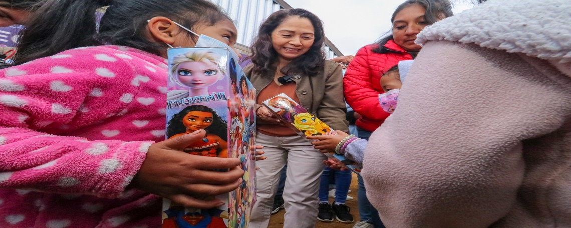 Alegría e ilusión se vive este “Día de Reyes” con la entrega de juguetes por parte del DIF Oaxaca
