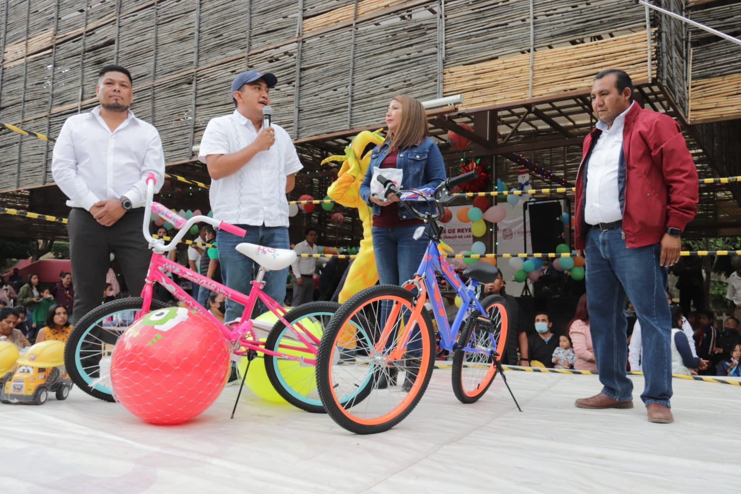 Festeja Gobierno del Estado a la niñez oaxaqueña en Ciudad de las Canteras