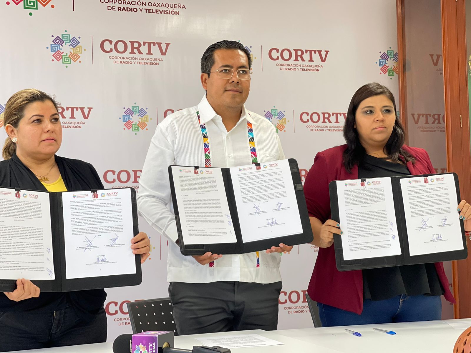 Firman Coordinación de Comunicación Social del Gobierno del Estado, Cortv y STIRTT Sección Oaxaca convenio de colaboración