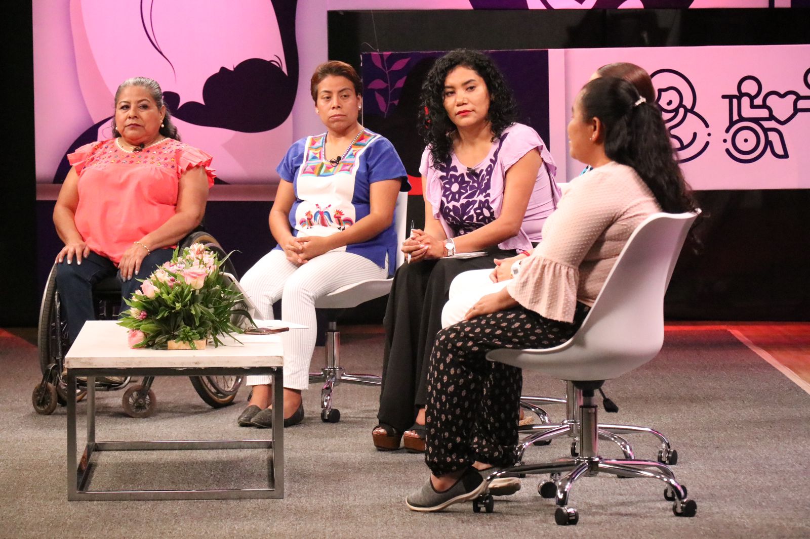 Mujeres con discapacidad hacen valer su voz en el panel “Maternidad sin Barreras”