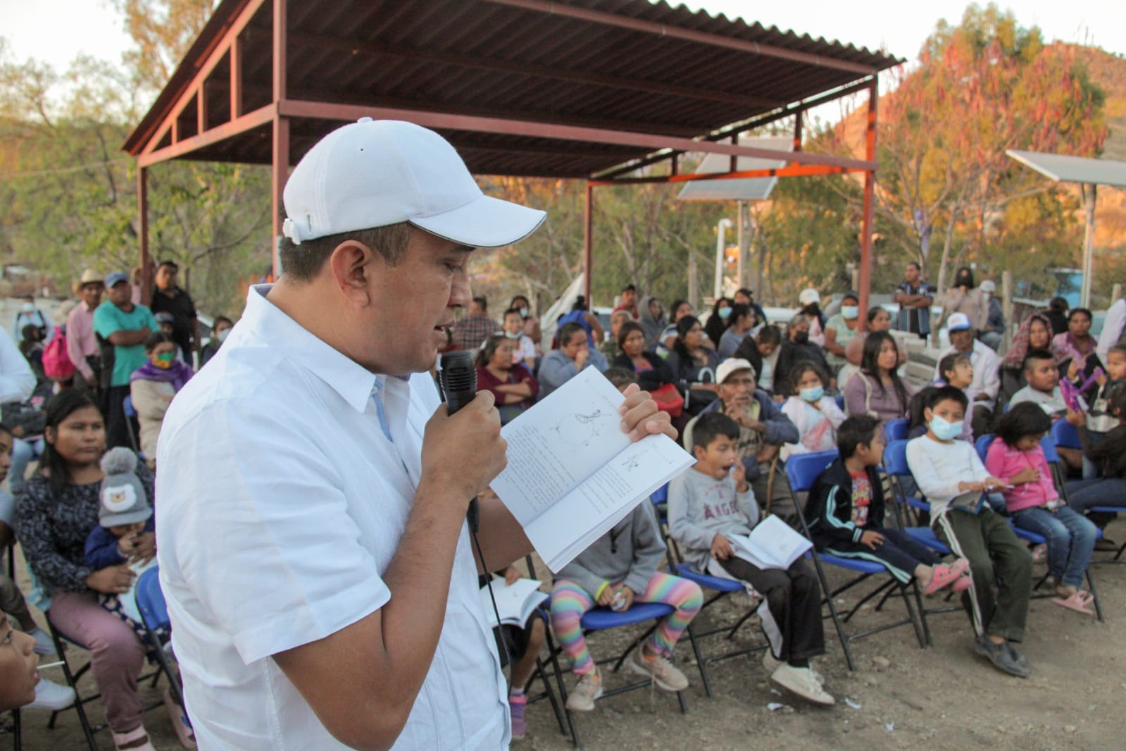 Lleva Gobierno del Estado lectura a niñez de Tlacolula
