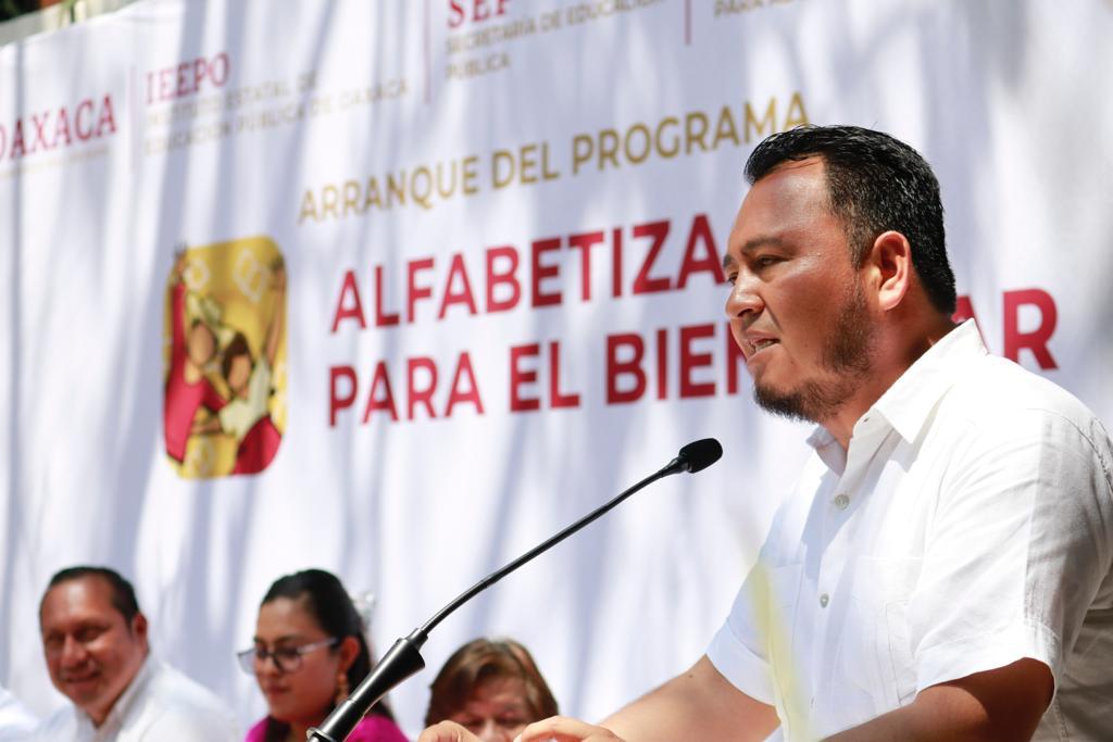 Alfabetizar, un acto de justicia social clave para la transformación de Oaxaca: IEEPO