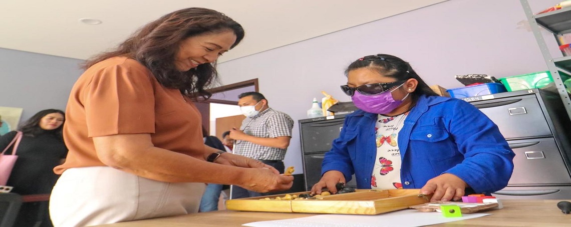 Constata Irma Bolaños condiciones de centros que atienden a personas con discapacidad y en situación de vulnerabilidad