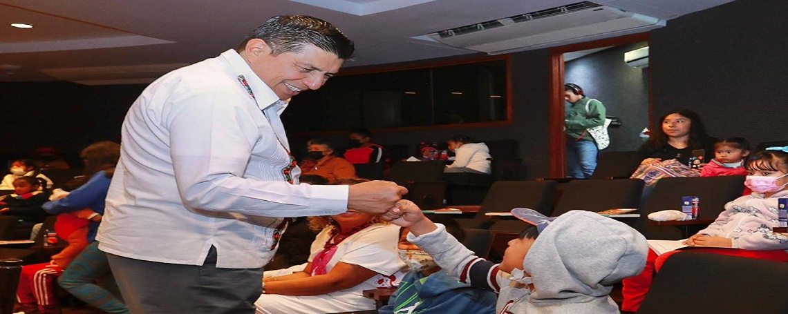 Es la lectura una puerta al conocimiento: Salomón Jara