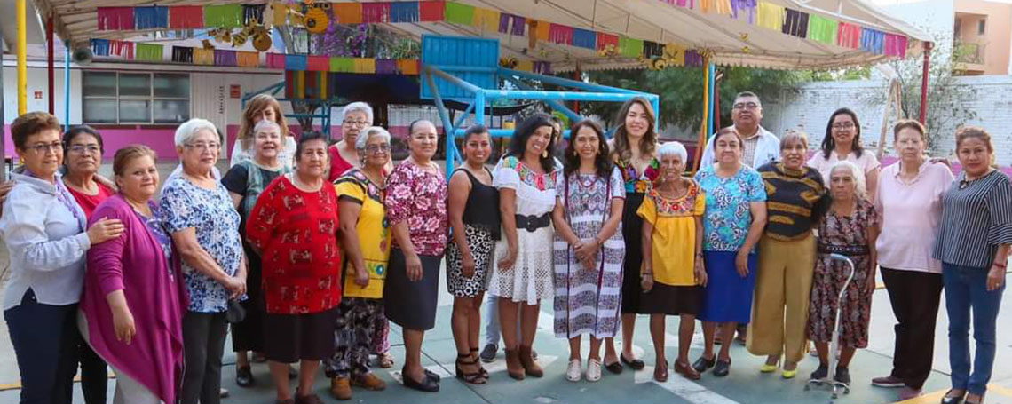 Constatan Irma Bolaños y Nuria Fernández la implementación de proyectos alimentarios y productivos en la Mixteca.