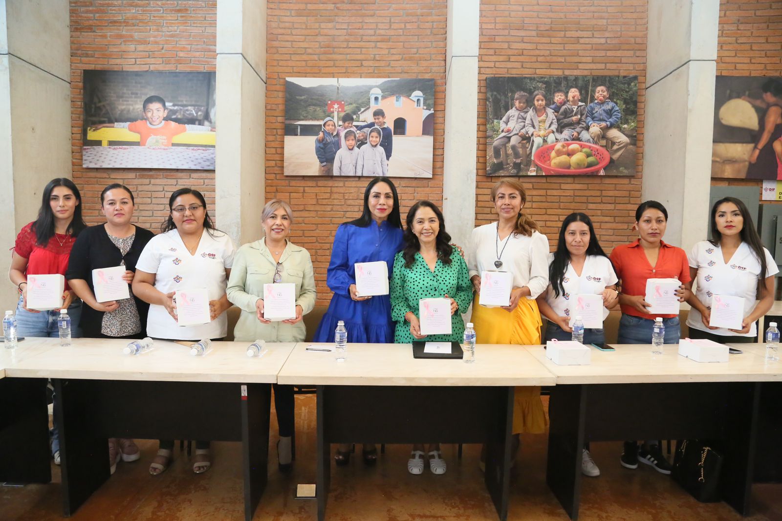 Una veintena de mujeres fortalecerán su autoestima con prótesis capilares oncológicas