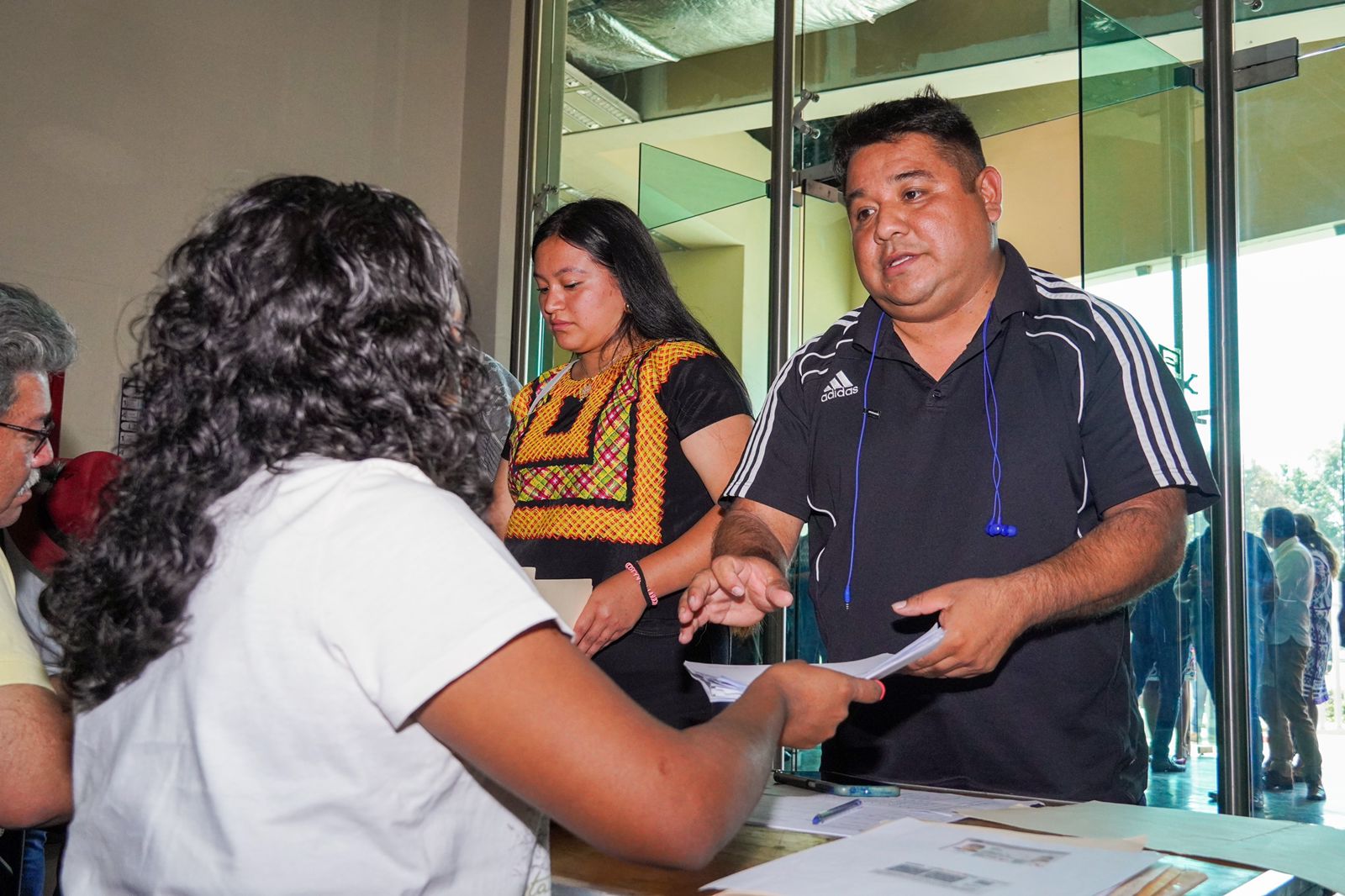 Asesora Seculta a delegaciones aspirantes a participar en la Guelaguetza 2023