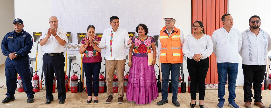 Pone en marcha Salomón Jara nueva estación de bomberos en Matías Romero