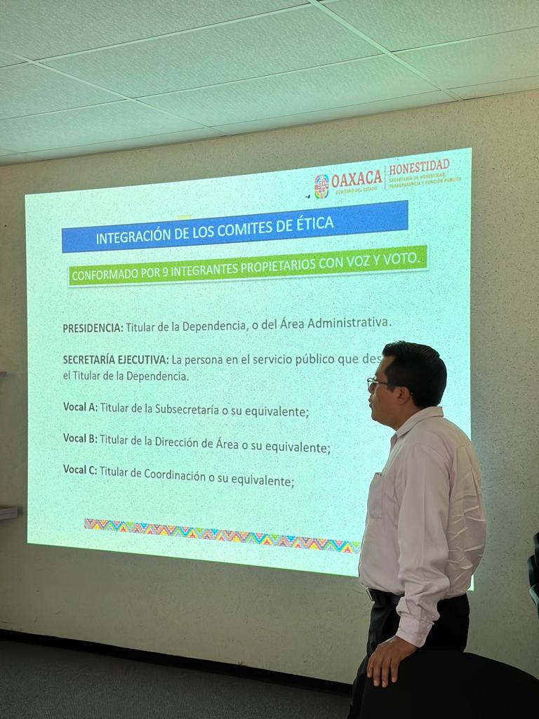Capacitan a integrantes del Comité de Ética de Sefin