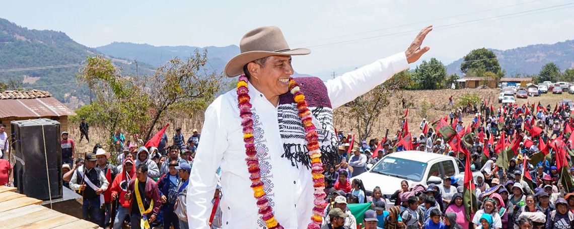 Escucha y responde Gobierno de Oaxaca necesidades sociales en la región Mixteca.