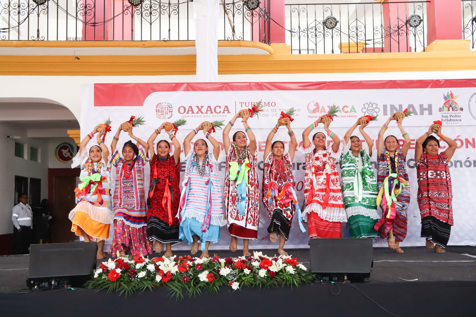 Lleva CCO expresiones culturales a Expoferia Cultural de San Pedro Ixtlahuaca