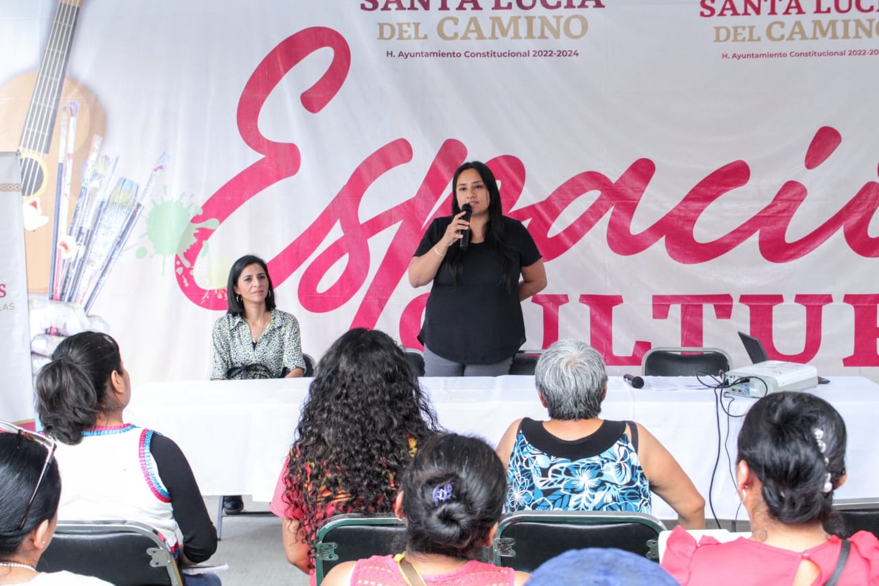 Impulsa Gobierno de Oaxaca inclusión financiera de 200 artesanas