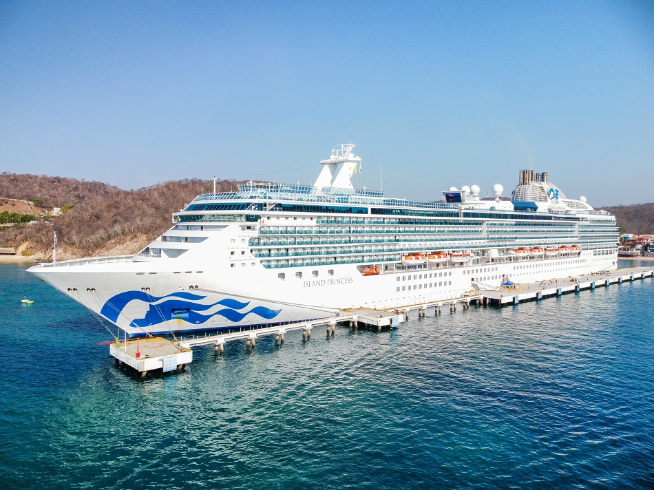 Arribo de cruceros a la Costa oaxaqueña deja una derrama de 55 mdp