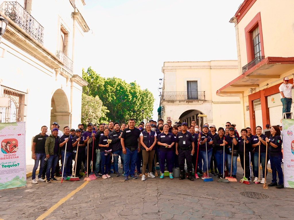 Realizan Tequio Bienestar previo a las fiestas de la Guelaguetza