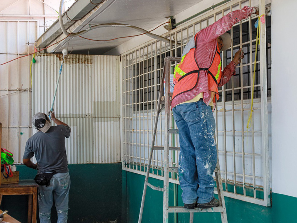Recorre brigada de mantenimiento planteles del CECyTE Oaxaca
