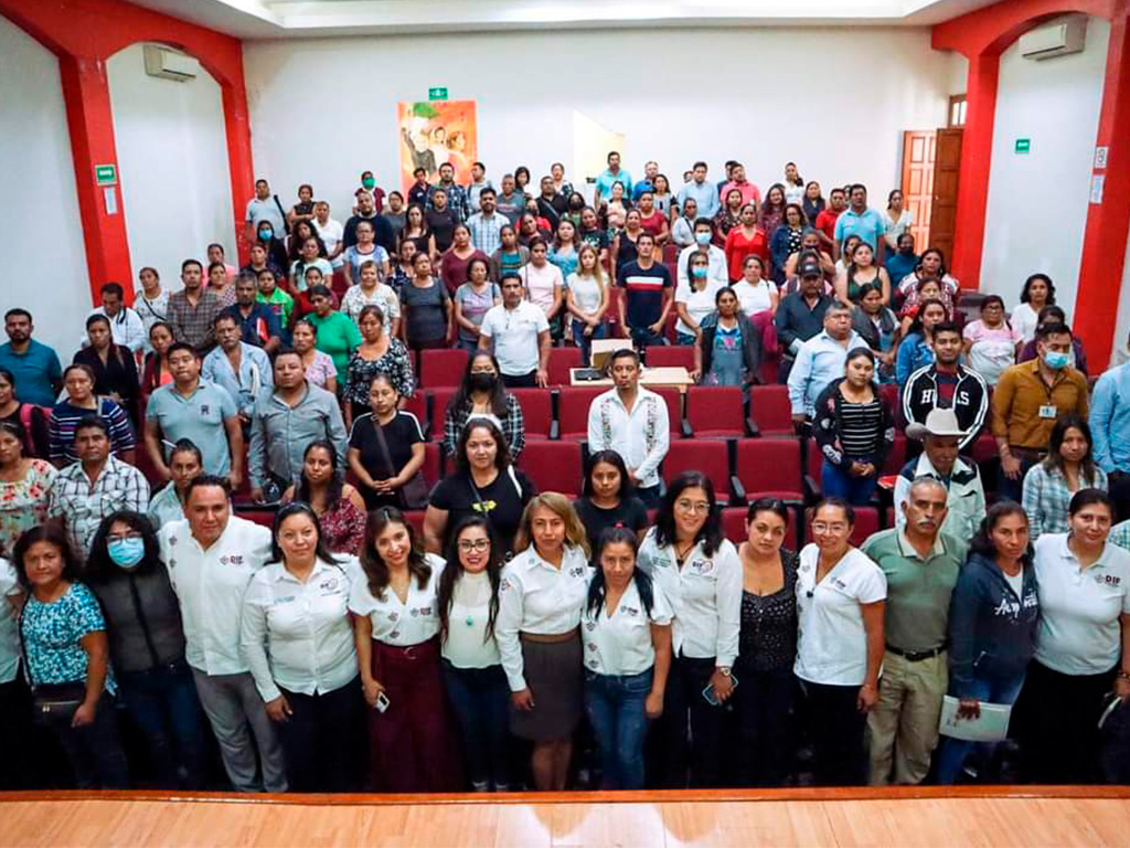 Informan a los Sistemas DIF municipales sobre los programas alimentarios en beneficio de las y los oaxaqueños