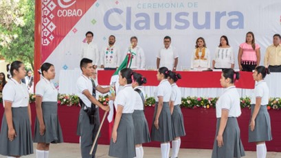 Egresan cerca de 10 mil estudiantes del Cobao  