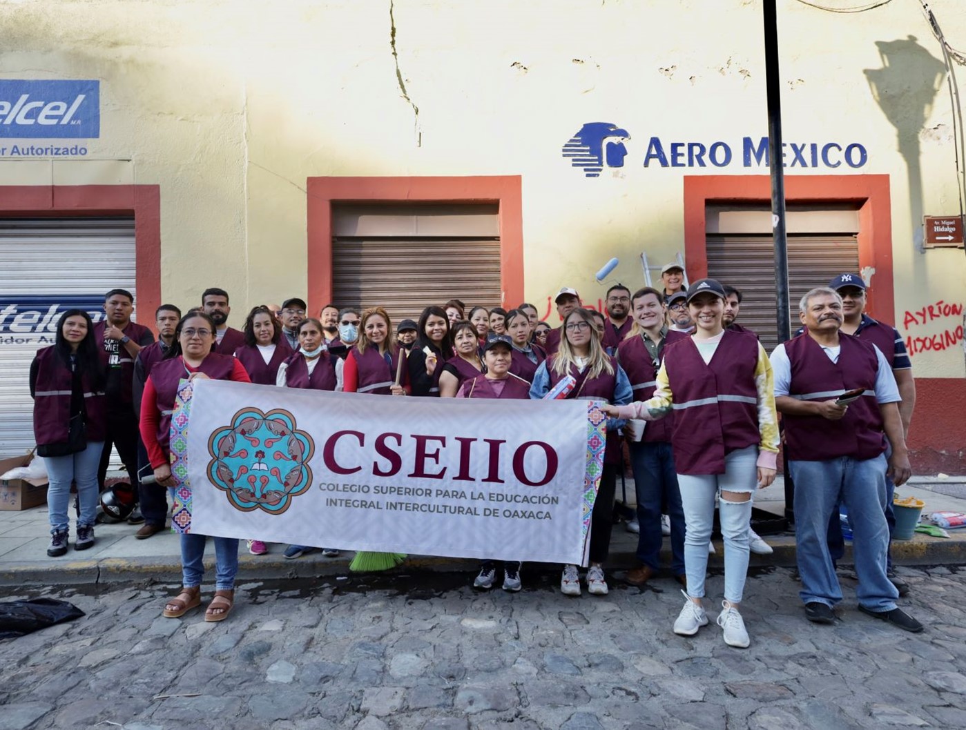  Embellece ciudadanía más calles del Centro Histórico de Oaxaca con Tequio Bienestar