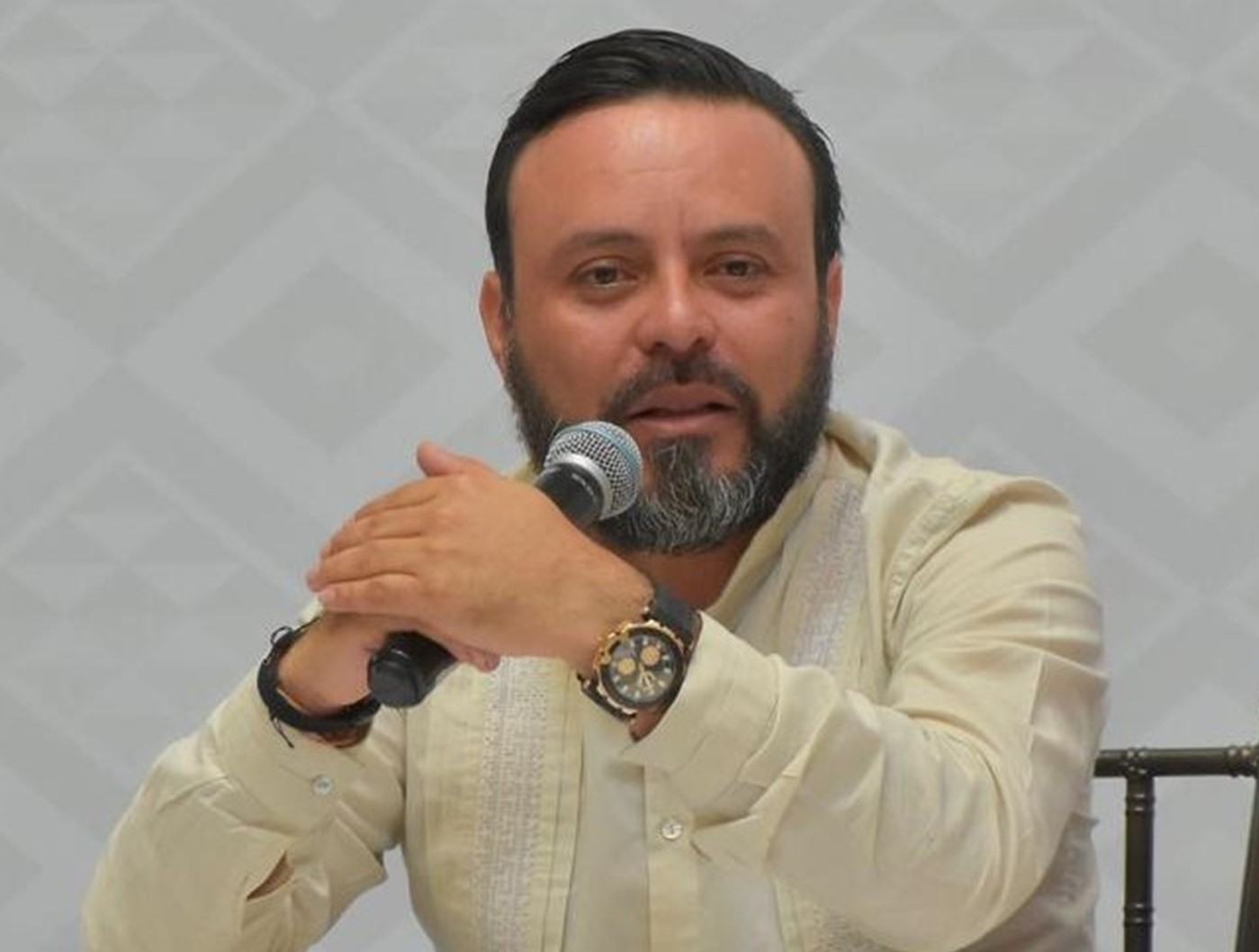  Atienden Secretaría de Gobierno y el IEEPO a grupo de representantes de la ENBIO