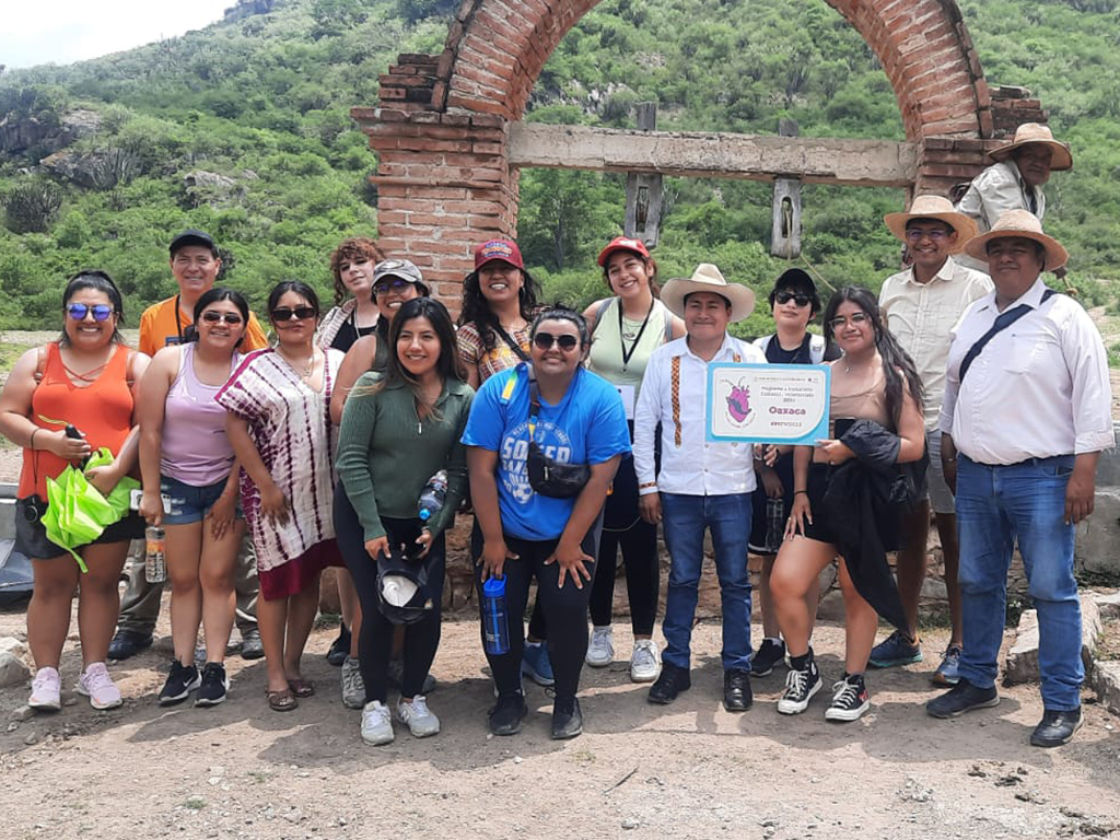 Oaxaca fortalece vínculo cultural con jóvenes estadounidenses de origen mexicano