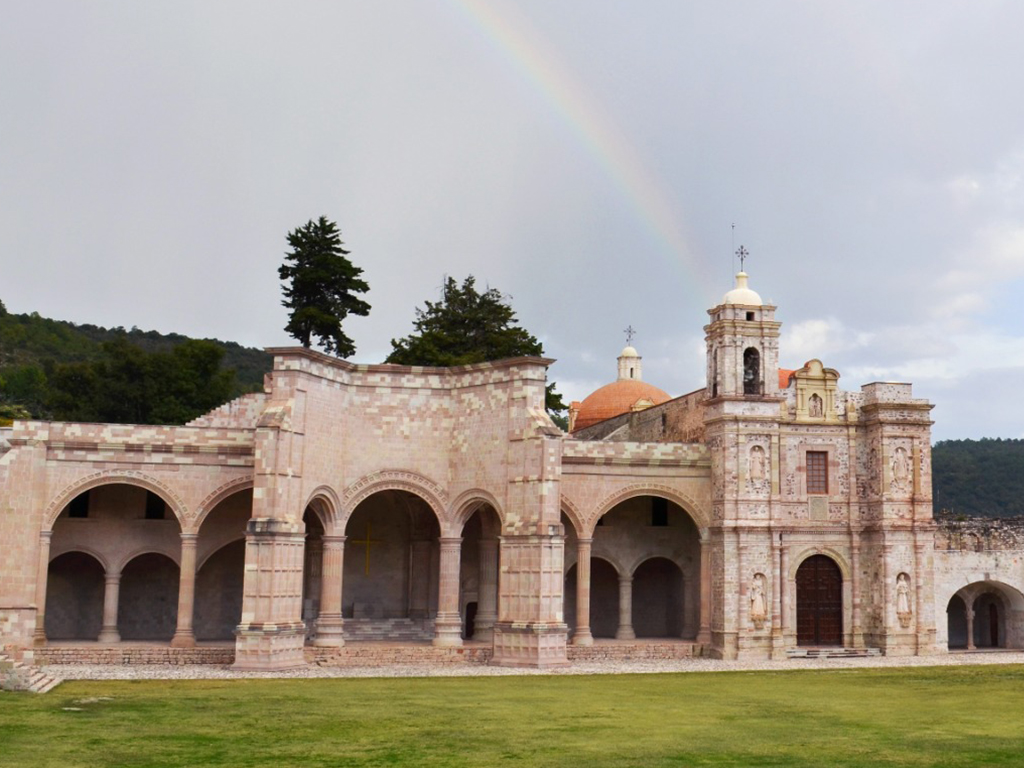  El Pueblo Mágico de Teposcolula comparte su riqueza cultural en la Festividad a sus Santos Patrones San Pedro y San Pablo