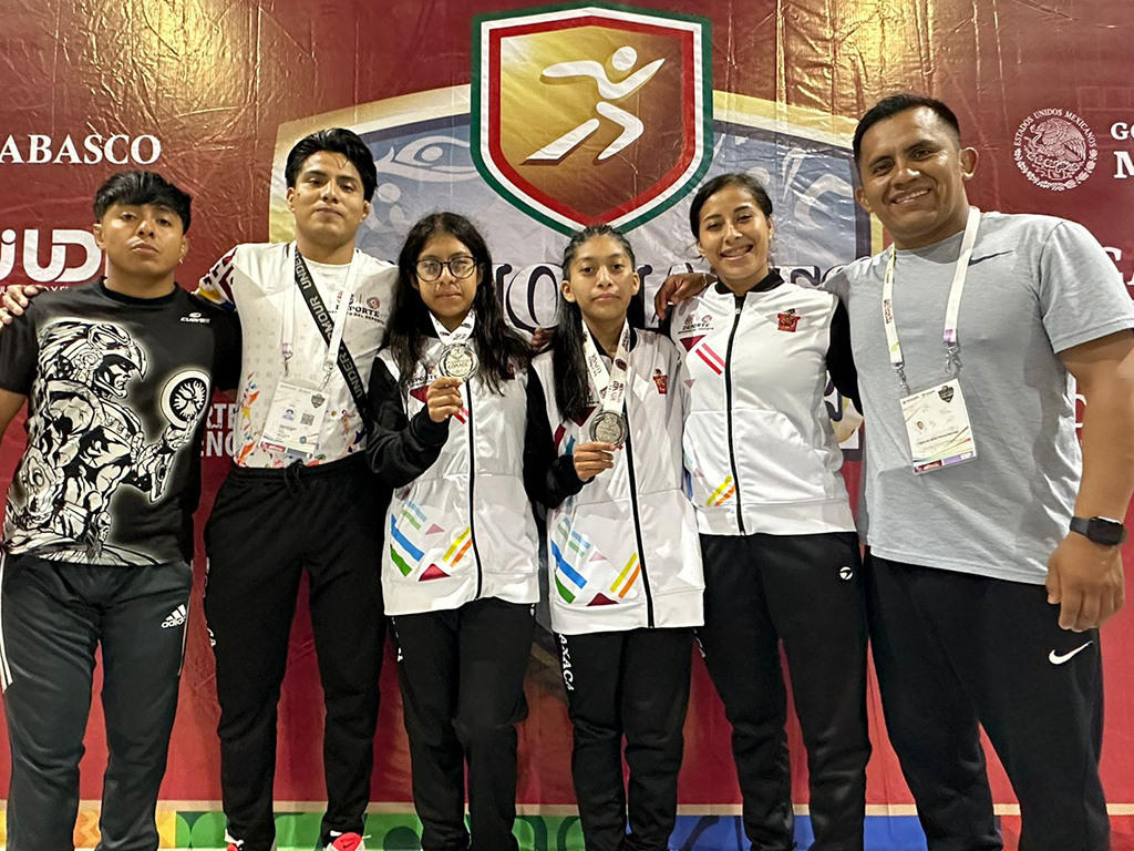 Luchadoras y luchadores oaxaqueños cosechan 17 medallas; 5 de oro, en los Nacionales Conade 2023