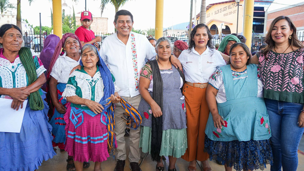 Presenta Gobierno del Estado acciones para cambiar el rostro de Magdalena Teitipac