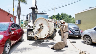 Continúa Soapa con acciones de desazolve en la capital oaxaqueña