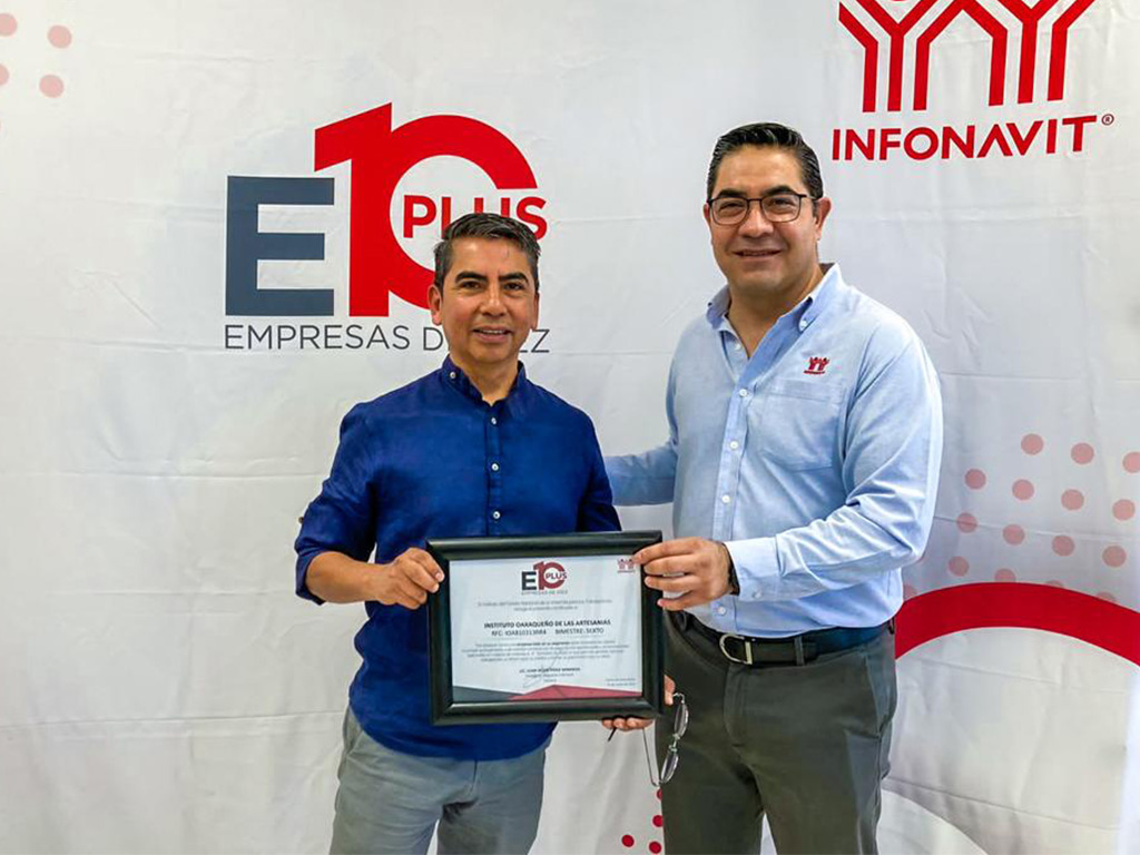 Recibe IFPA distintivo Empresa de Diez por el Infonavit