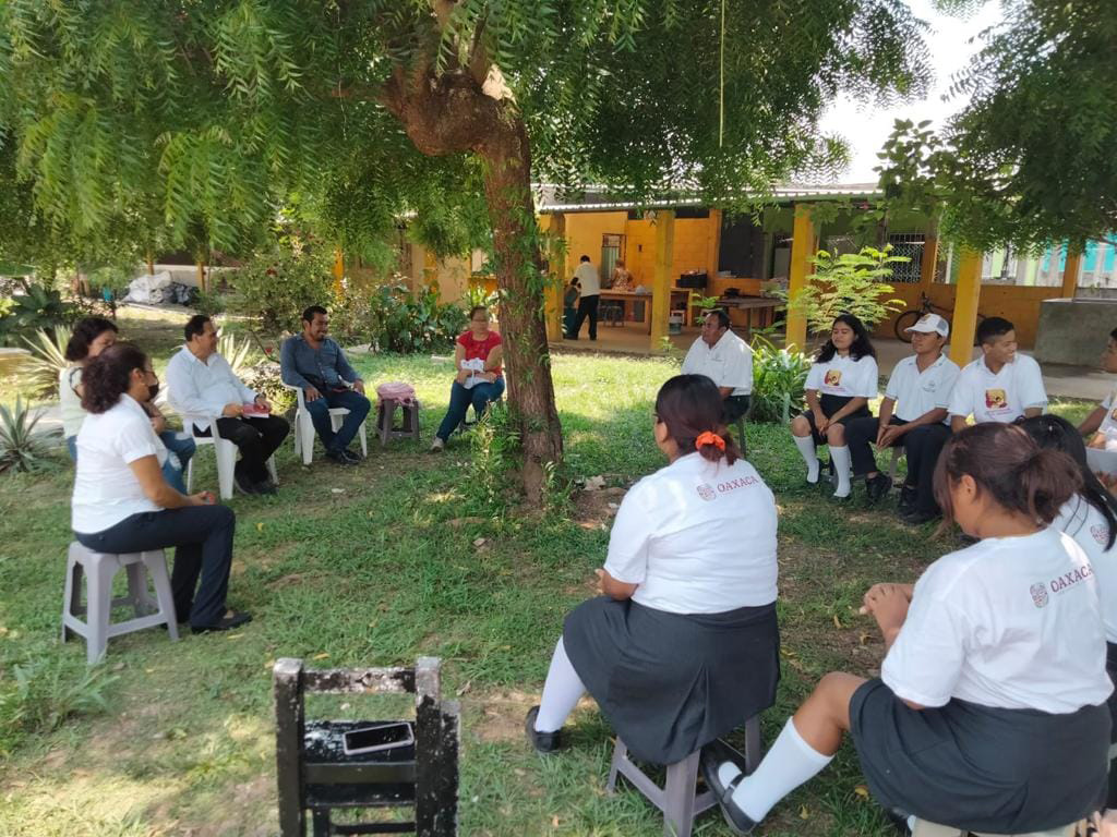 Trabajan para resarcir deuda histórica a través del programa Alfabetización para el Bienestar en Oaxaca