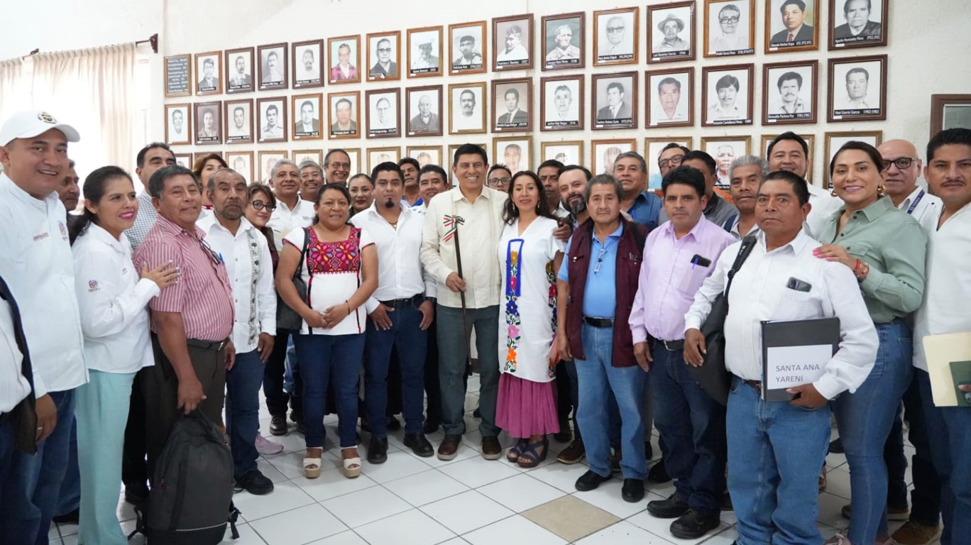 Gobiernos municipales ya no están abandonados: Salomón Jara Cruz