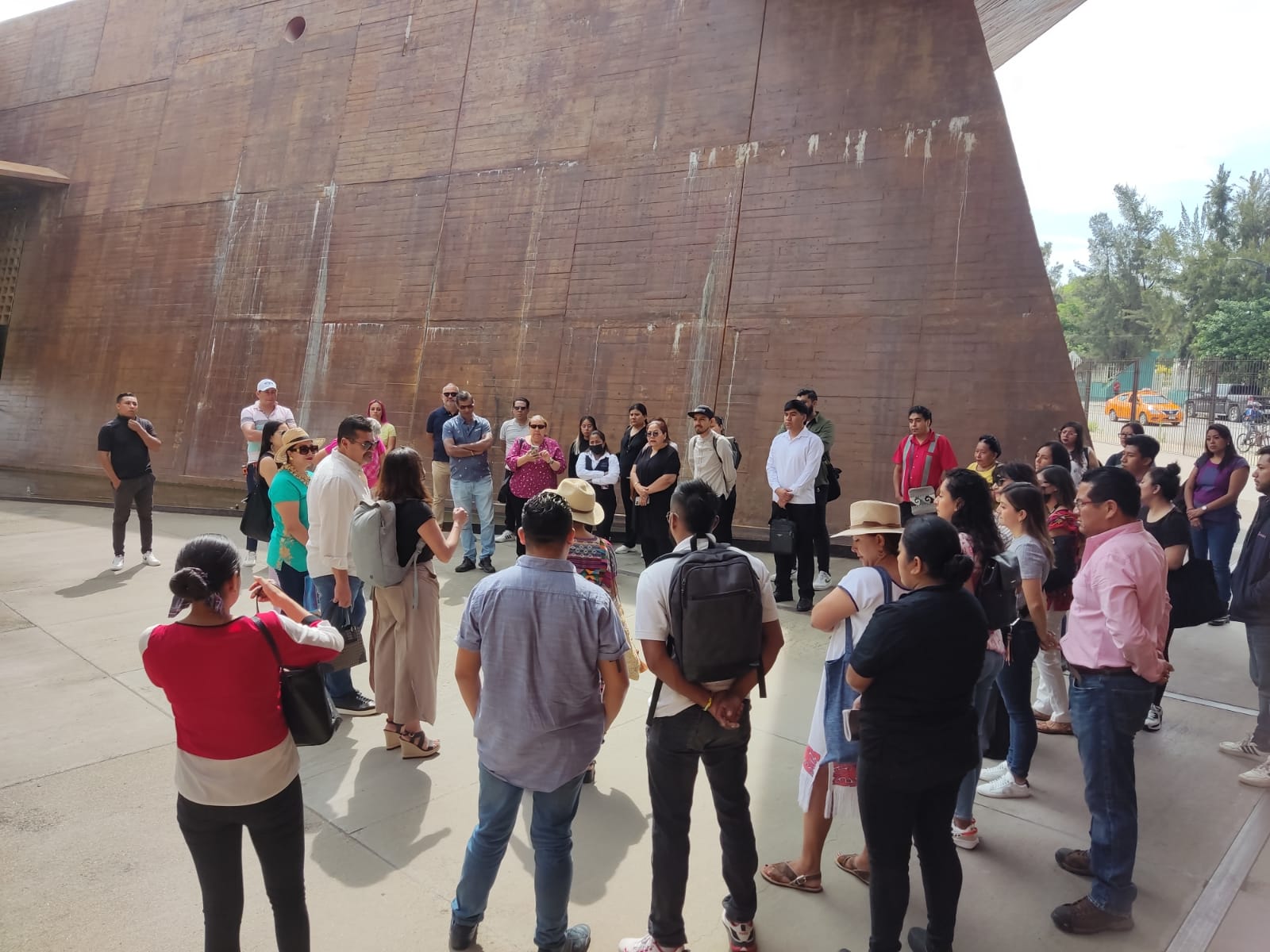 Se prepara Centro Cultural y de Convenciones para actividades de la Guelaguetza 2023