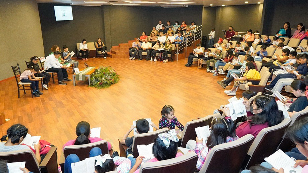 Sostiene Salomón Jara encuentro literario con la niñez oaxaqueña