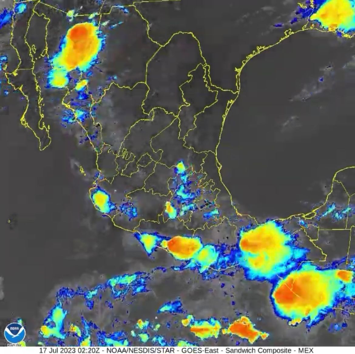 Protección Civil mantiene monitoreo ante paso de la onda tropical número 13